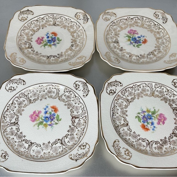 Vintage Set of 4 Harker Pottery Co. 22kt. Gold Flower Plate - Picture 4 of 7
